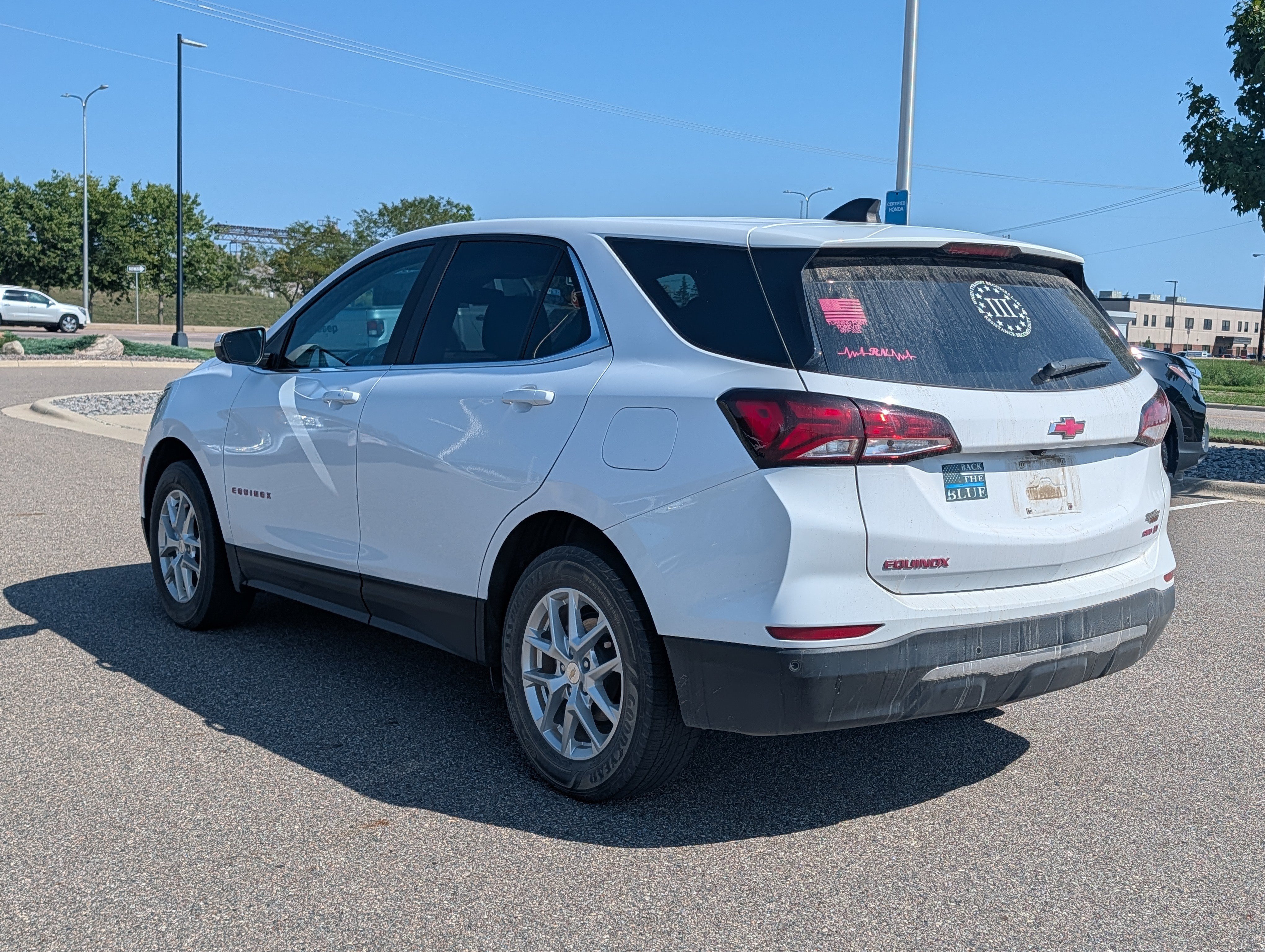 Used 2022 Chevrolet Equinox LT AWD/4WD image 3