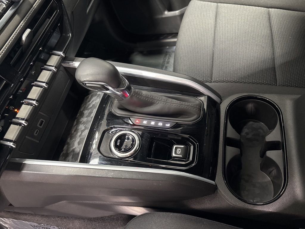 Used 2023 Chevrolet Colorado LT w/ LT Convenience Package III image 24