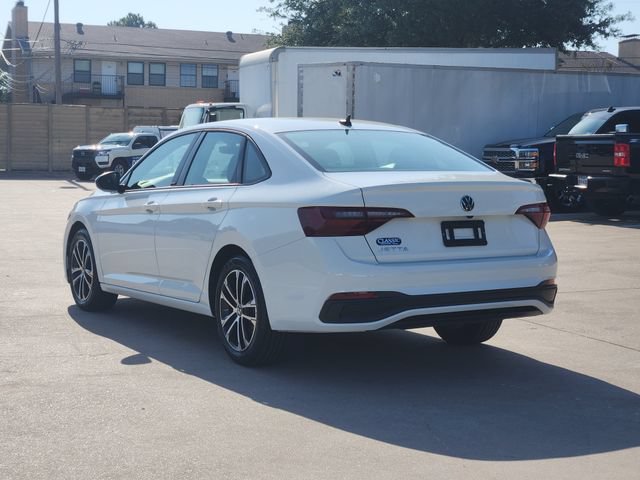 Used 2023 Volkswagen Jetta Sport FWD image 3