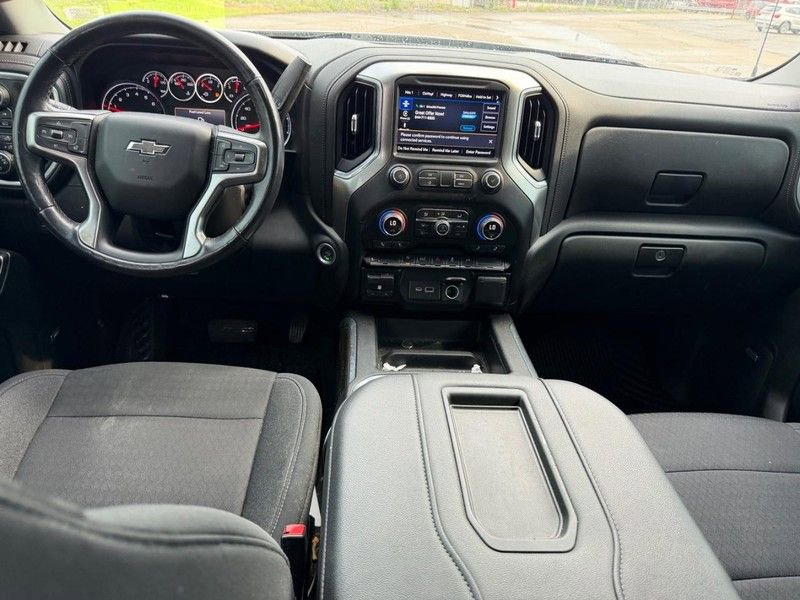 Used 2021 Chevrolet Silverado 1500 RST w/ Redline Edition AWD/4WD image 8