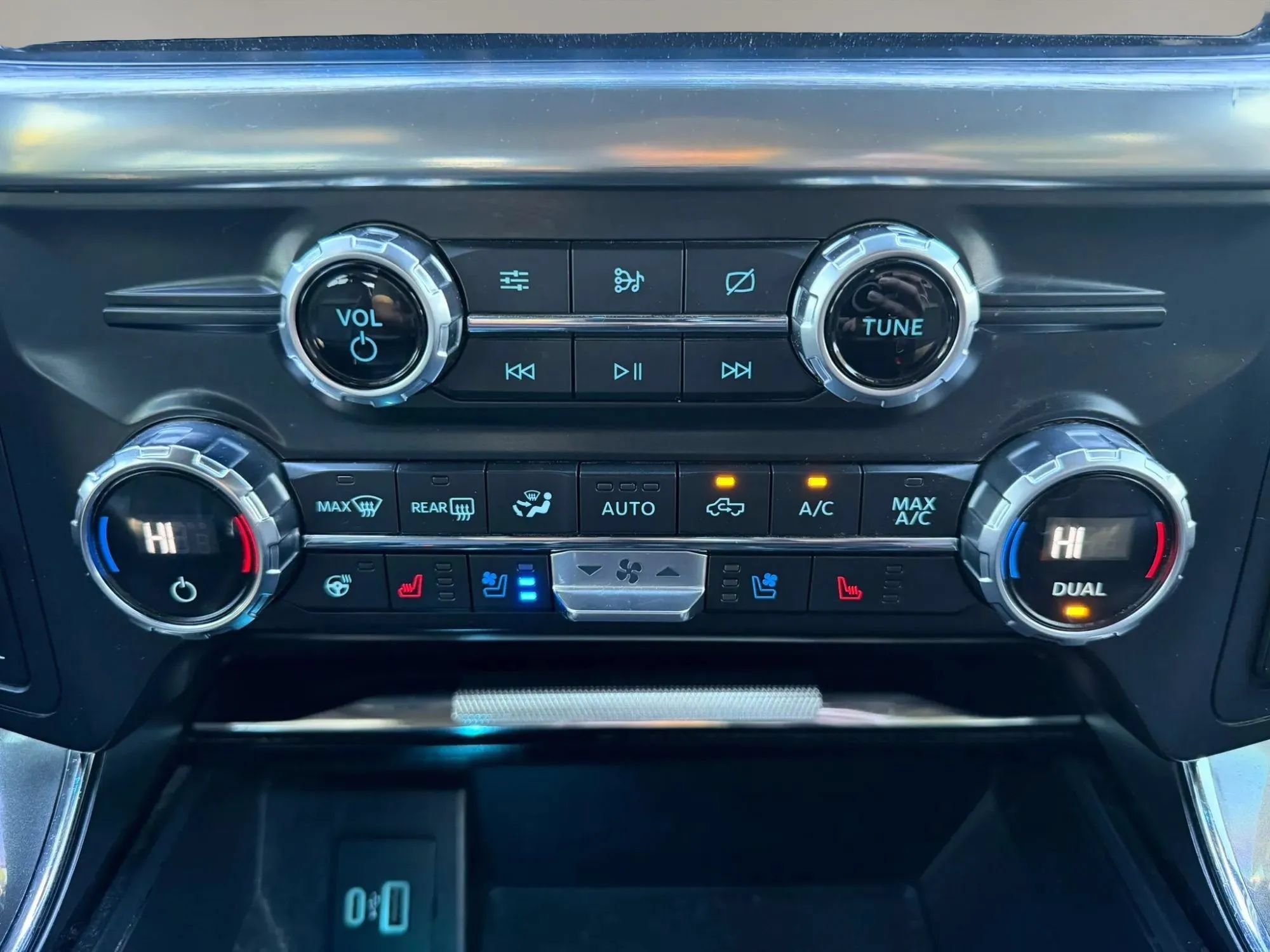 Used 2021 Ford F150 Lariat w/ Equipment Group 502A High AWD/4WD image 33