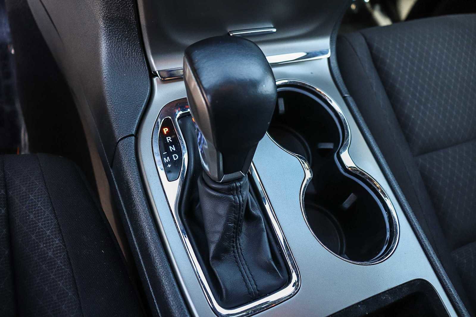 Used 2019 Jeep Grand Cherokee Laredo RWD image 26