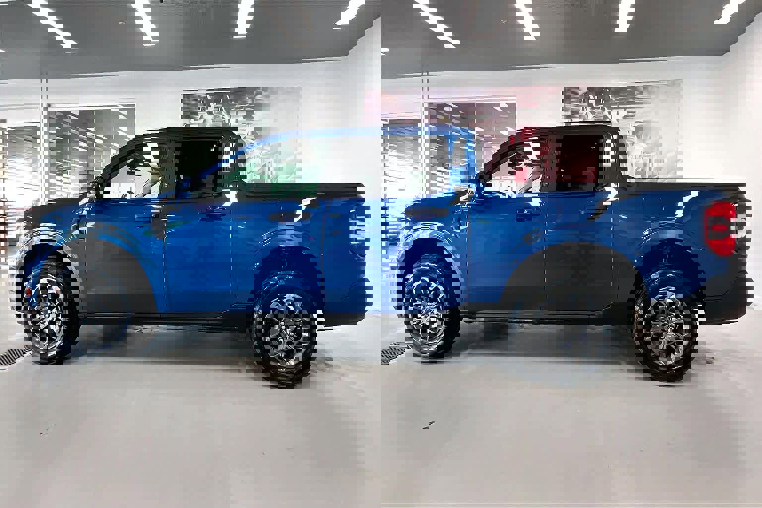 Used 2023 Ford Maverick XLT w/ Equipment Group 300A Standard image 3