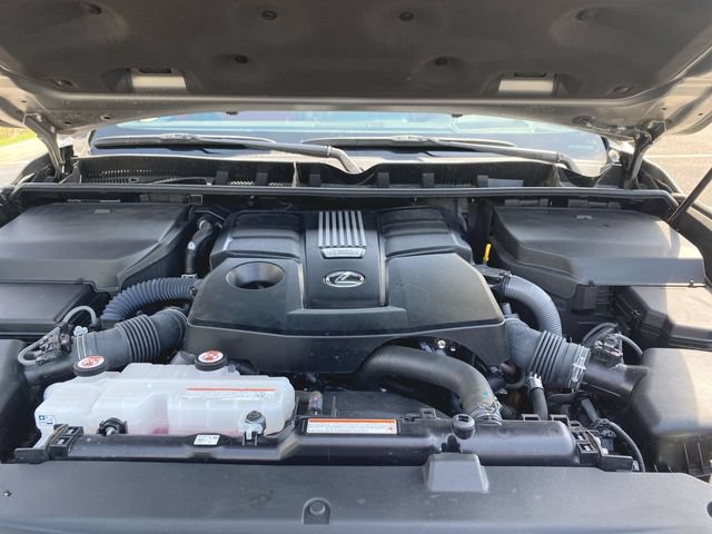 Used 2023 Lexus LX 600 F Sport w/ Accessory Package (Z1) AWD/4WD image 30