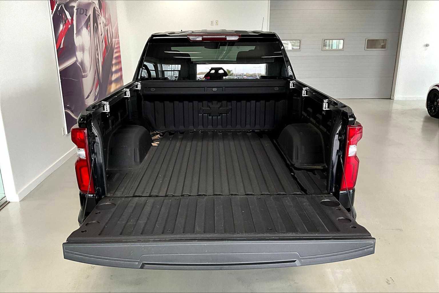 Used 2022 Chevrolet Silverado 1500 RST image 16