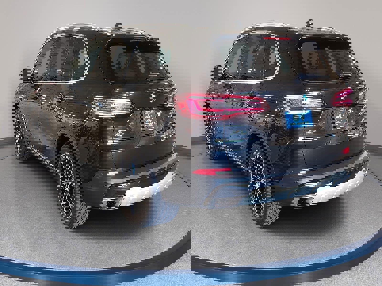 Used 2023 BMW X5 sDrive40i w/ Premium Package image 7