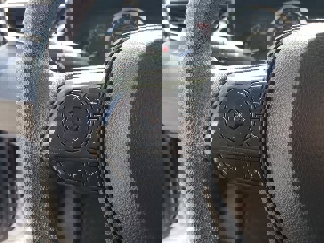 Used 2021 Toyota Corolla LE image 29