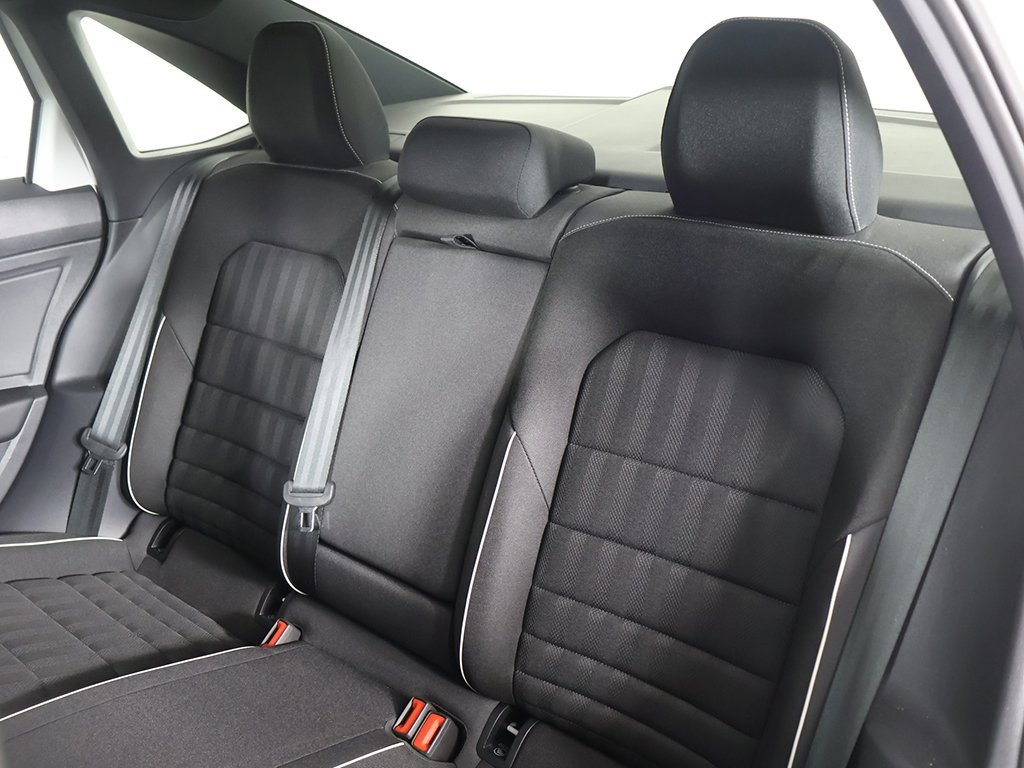 Used 2024 Volkswagen Jetta Sport image 29