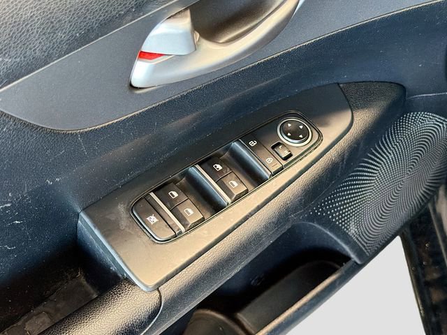 Used 2019 Kia Forte LXS image 17