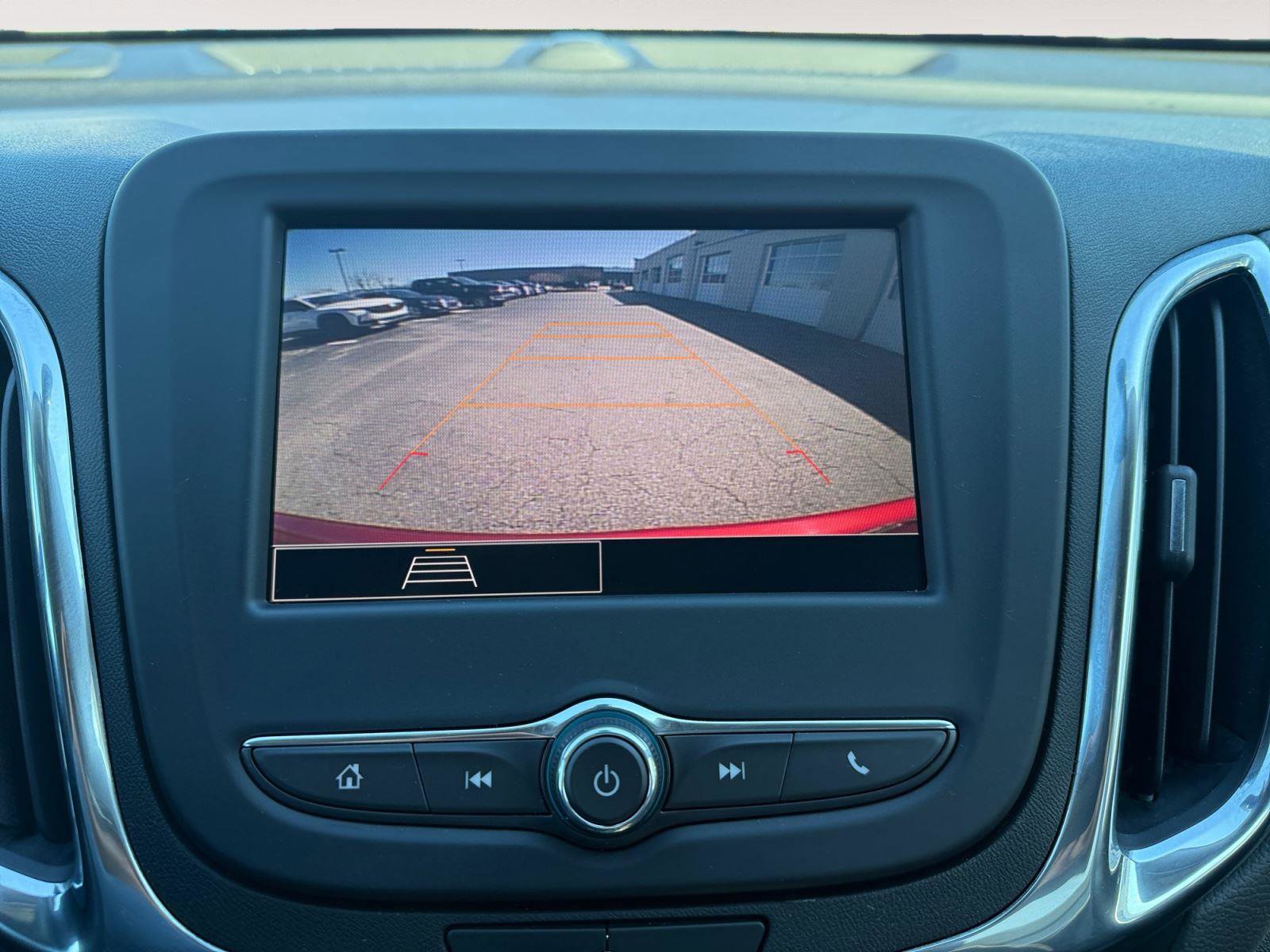 Used 2023 Chevrolet Equinox LT image 14