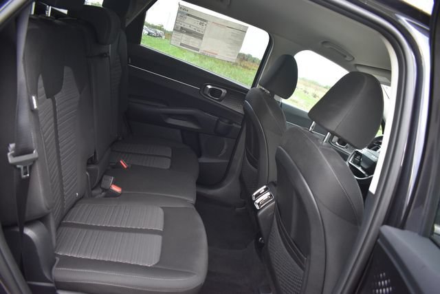 New 2026 Kia Sorento LX FWD image 14