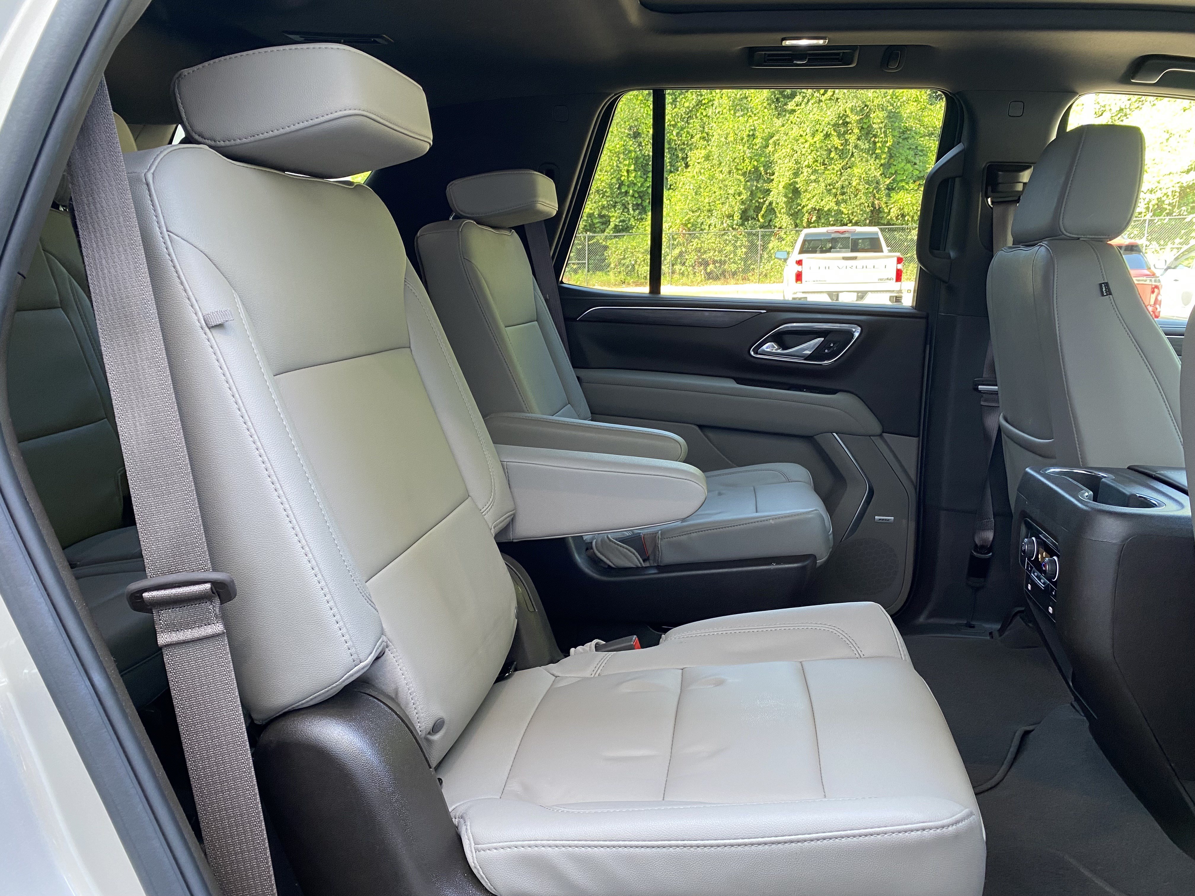 Used 2023 Chevrolet Tahoe LT w/ Luxury Package RWD image 32