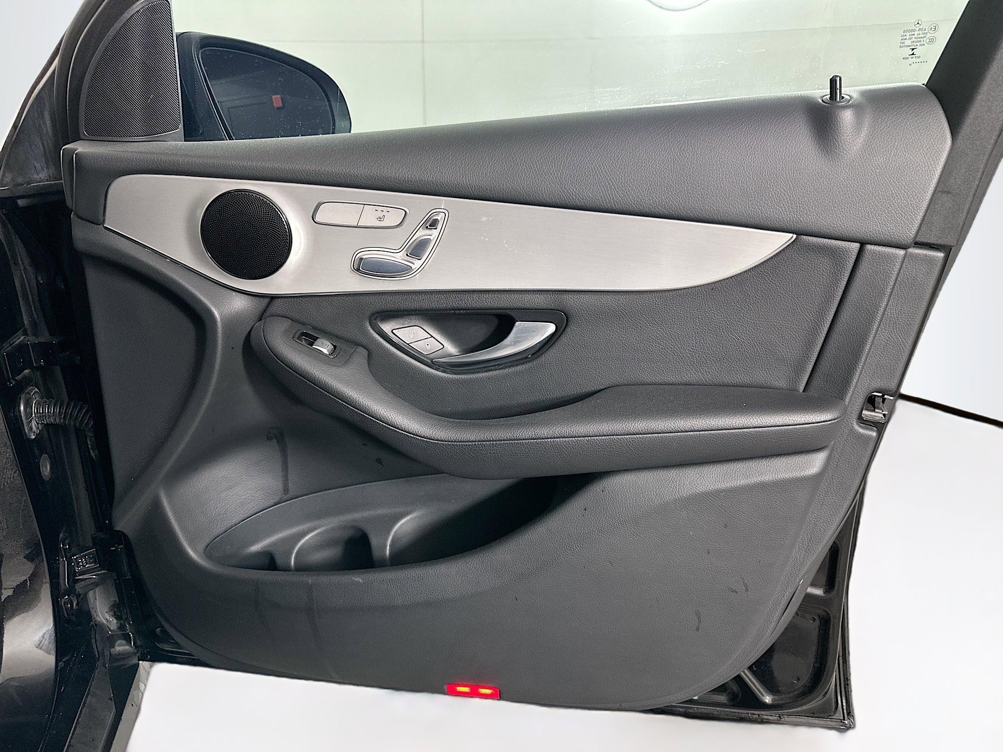 Used 2019 Mercedes-Benz GLC 300 GLC 300 image 32