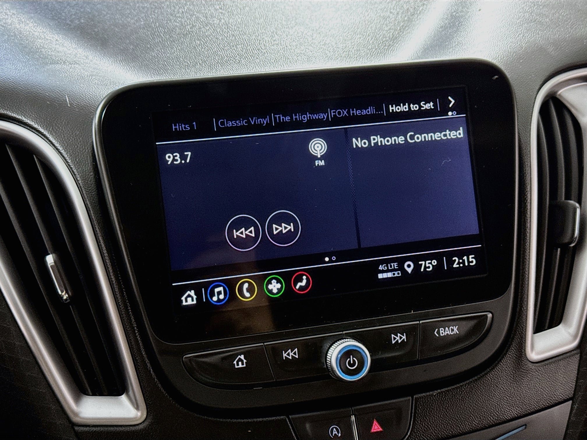Used 2025 Chevrolet Malibu LT FWD image 17