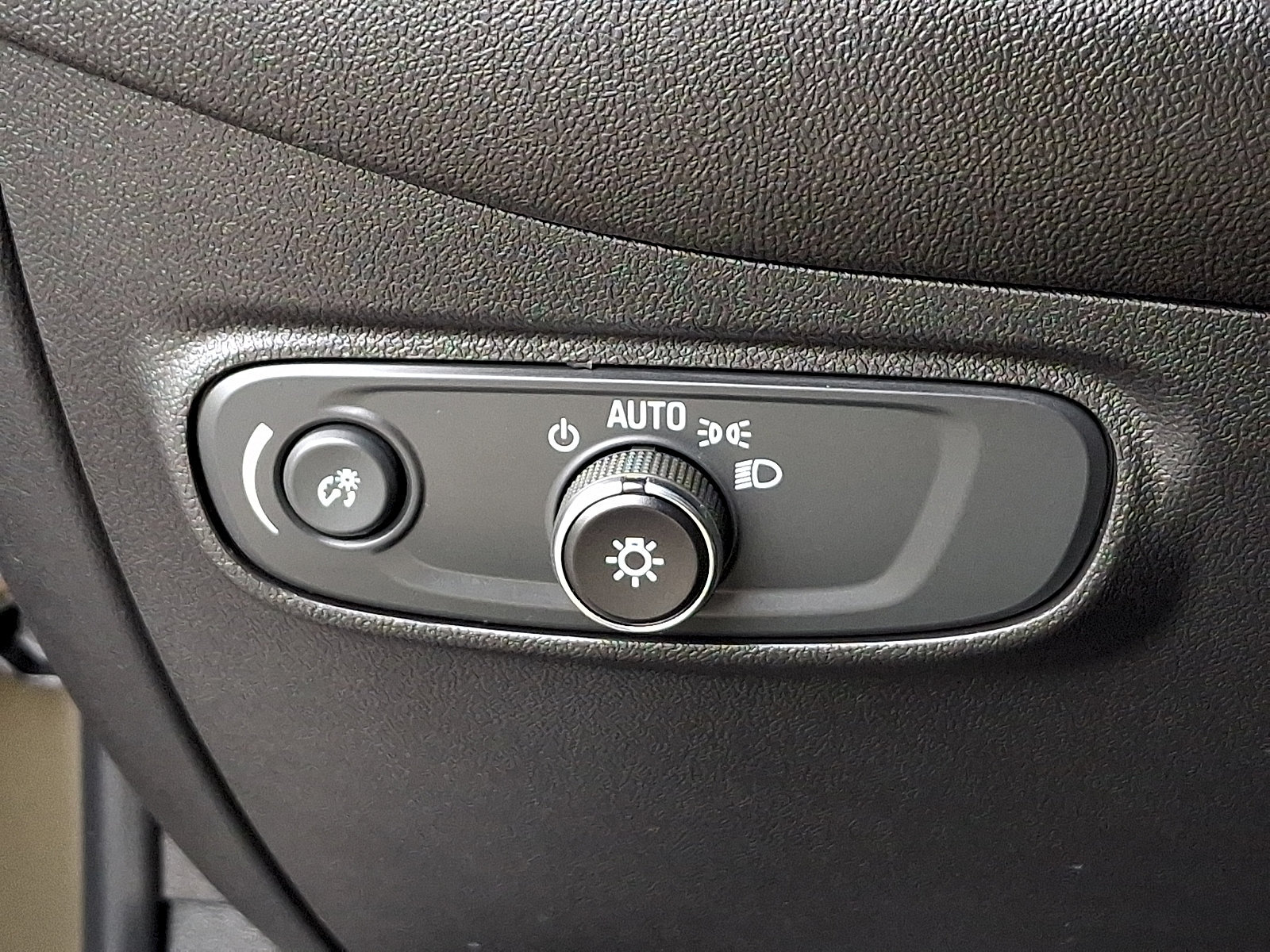 Certified 2023 Chevrolet Equinox LT AWD/4WD image 25