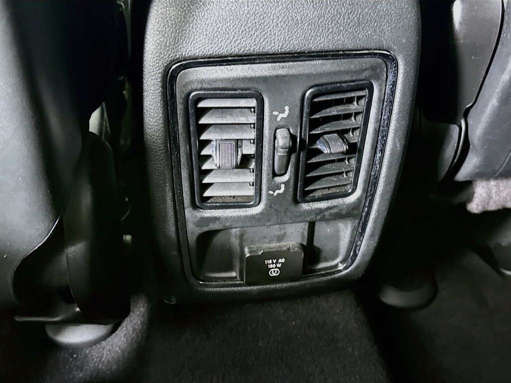 Used 2020 Jeep Grand Cherokee Altitude AWD/4WD image 29