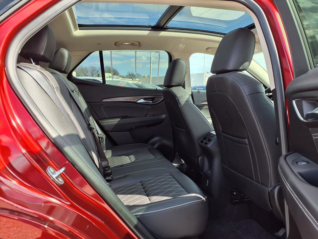 Used 2023 Buick Envision Avenir image 35