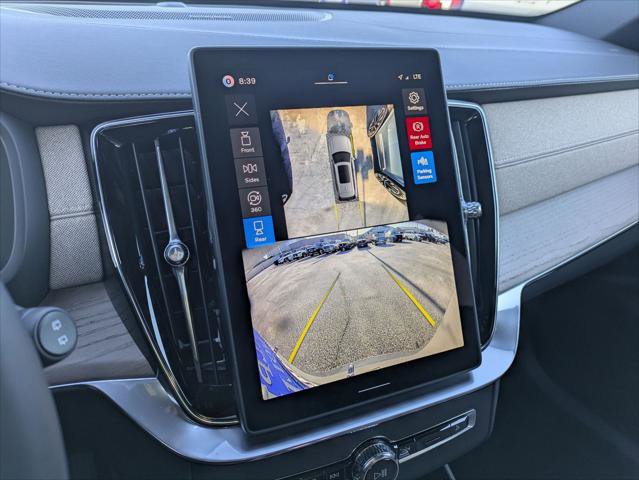 New 2026 Volvo XC90 T8 Plus w/ Protection Package Premier image 10