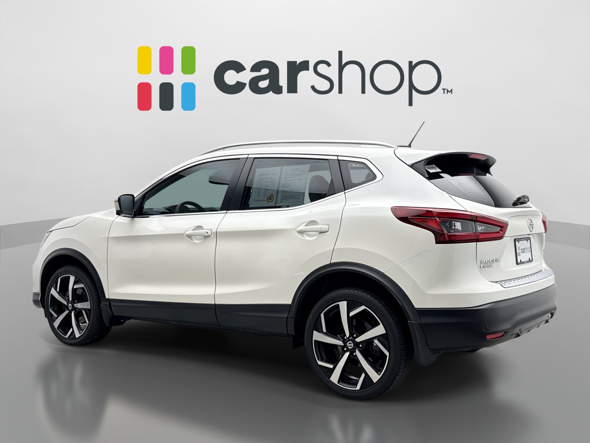 Used 2022 Nissan Rogue Sport SL w/ Premium Package FWD image 3