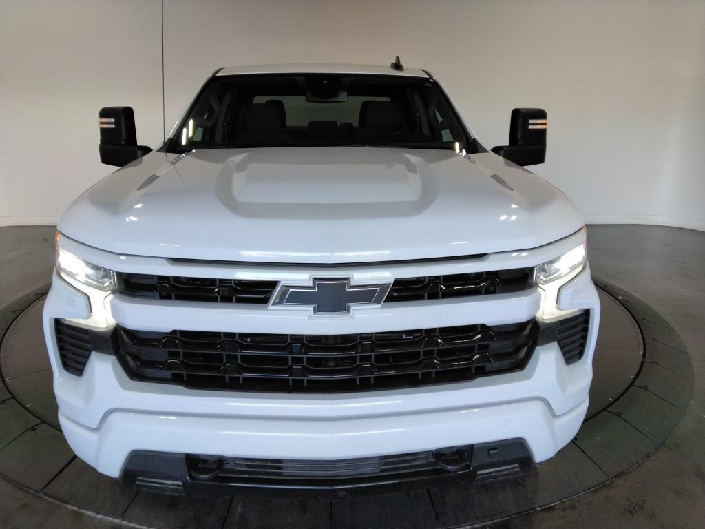 Used 2024 Chevrolet Silverado 1500 RST w/ Z71 Off-Road Package AWD/4WD image 3