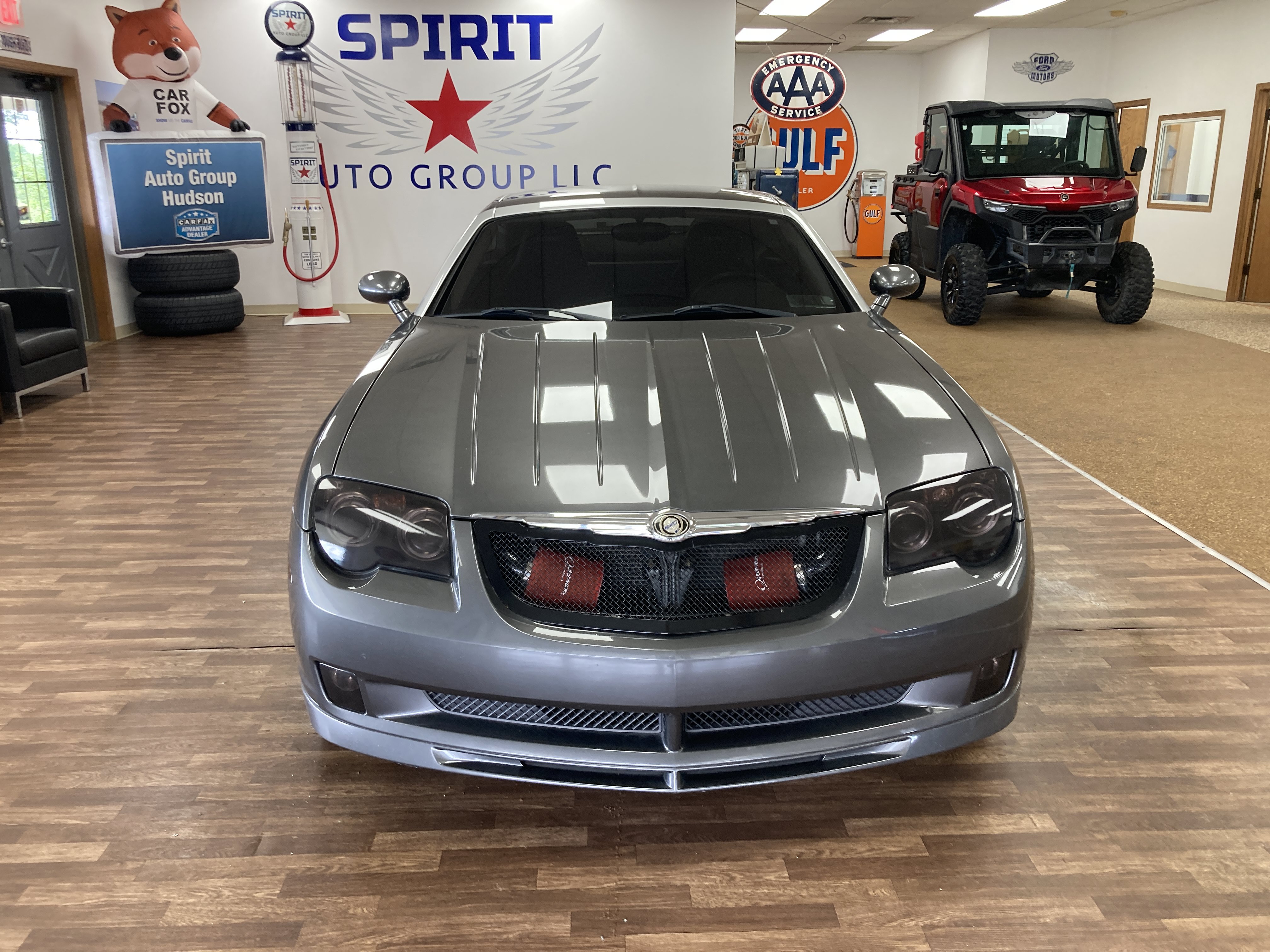 Used 2005 Chrysler Crossfire SRT-6 RWD image 2