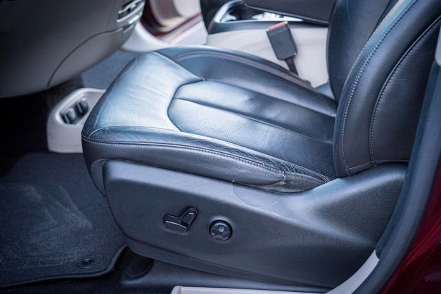 Used 2017 Chrysler Pacifica Touring-L Plus image 14