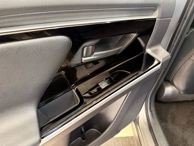 Used 2024 Toyota bZ4X XLE w/ Weather Package image 17