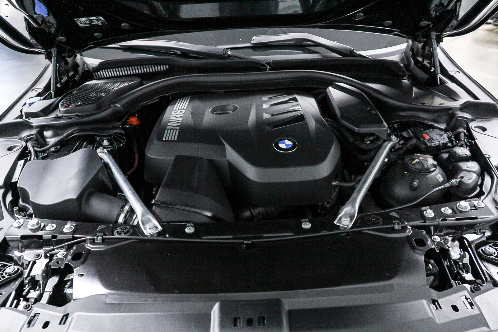 Certified 2024 BMW 530i 530i w/ M Sport Package image 27