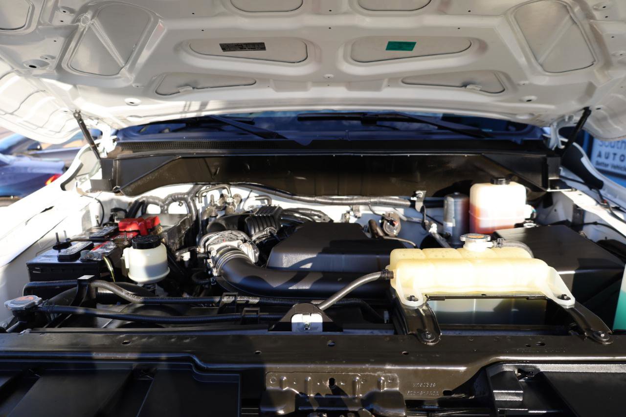 Used 2020 Nissan NV 3500 S image 15