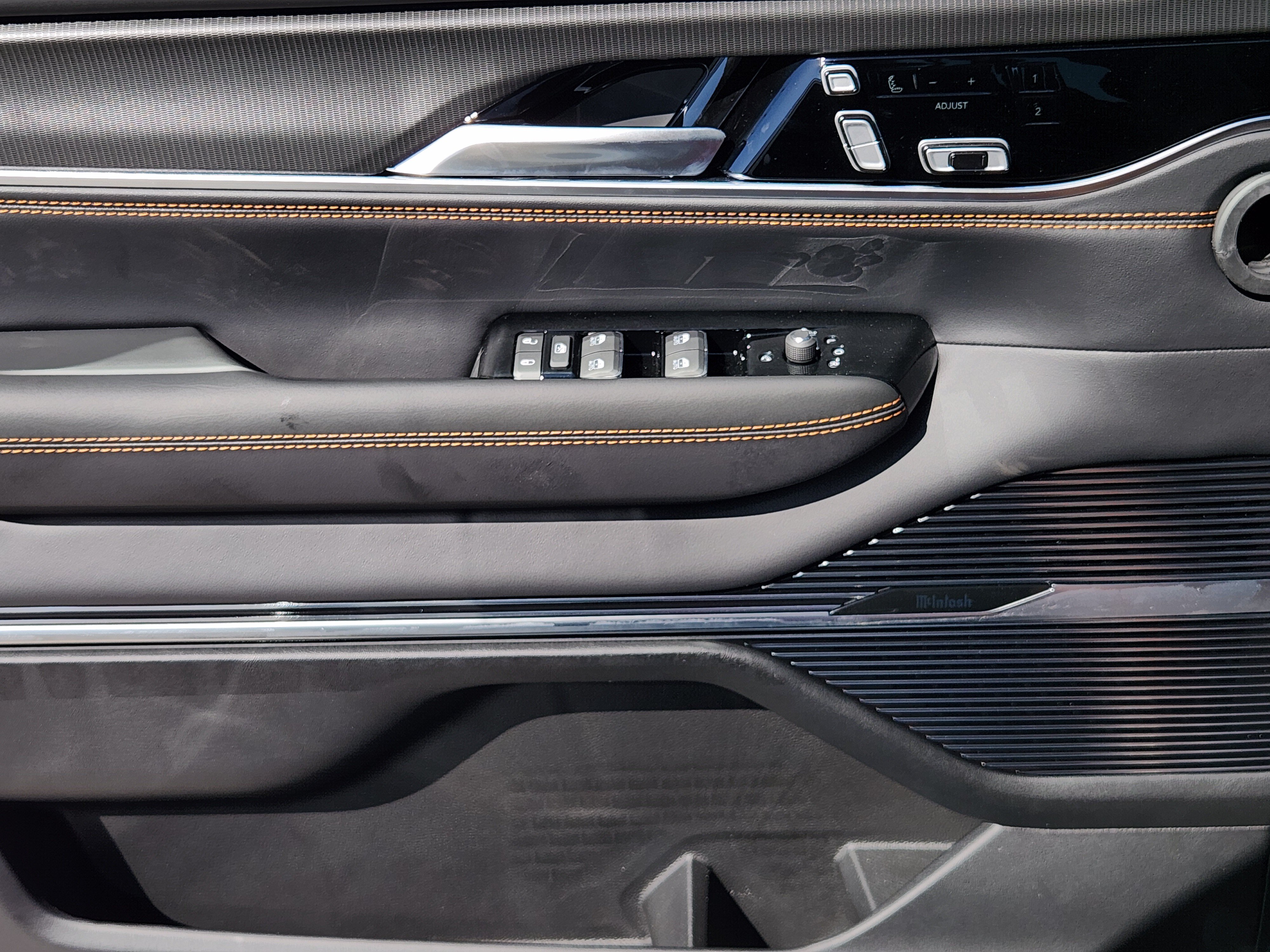 New 2026 Jeep Grand Wagoneer Summit AWD/4WD image 17