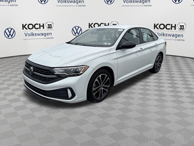 Used 2022 Volkswagen Jetta Sport FWD image 3