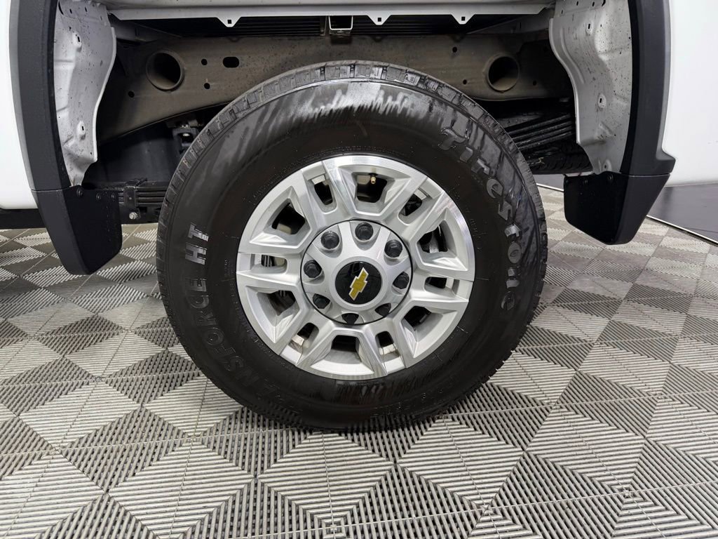 Used 2025 Chevrolet Silverado 2500 LT w/ Convenience Package image 12