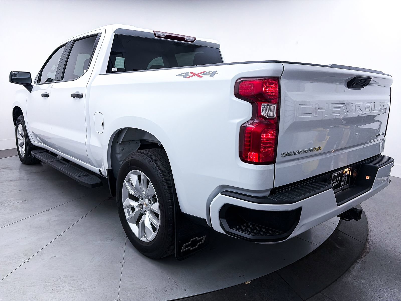 Used 2023 Chevrolet Silverado 1500 Custom image 12