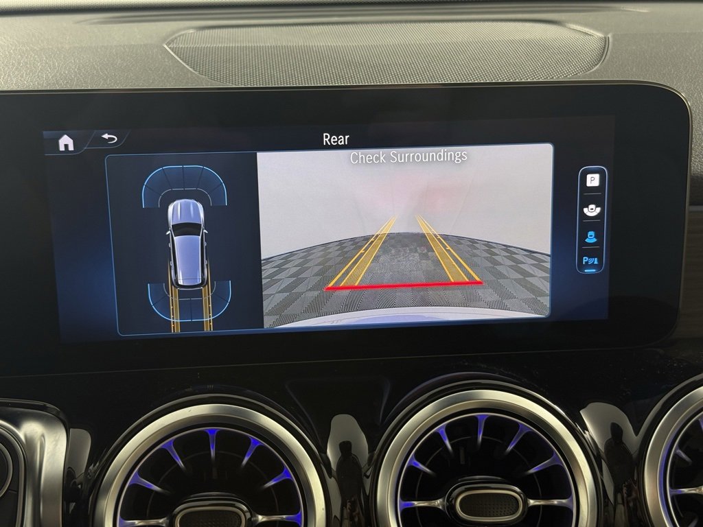 Used 2025 Mercedes-Benz GLB 250 4MATIC image 25
