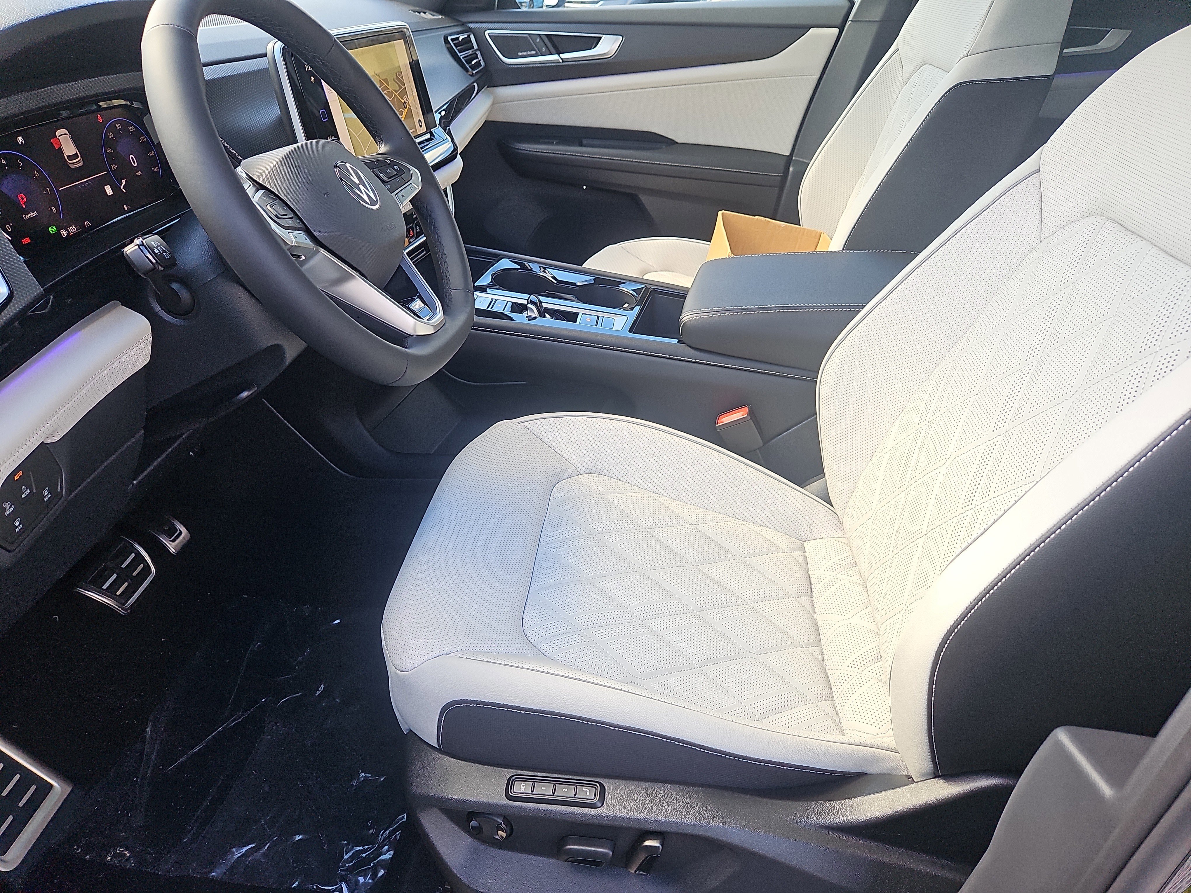 New 2026 Volkswagen Atlas Cross Sport SEL Premium R-Line image 20