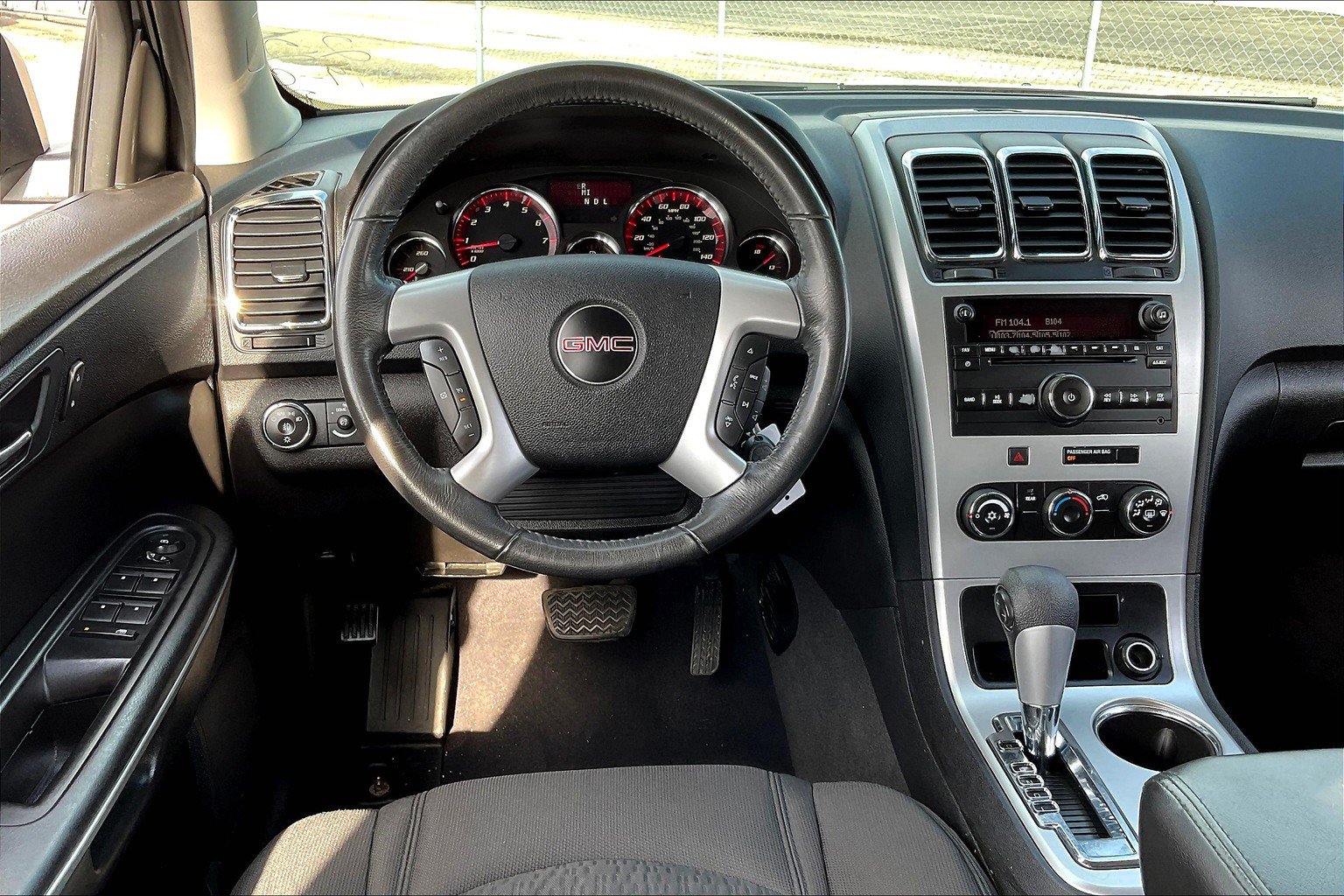 Used 2012 GMC Acadia SL w/ Preferred Package FWD image 5