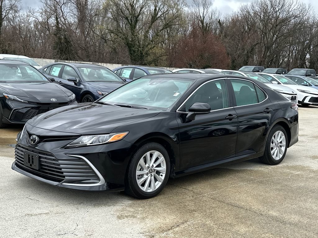 Used 2024 Toyota Camry LE image 2