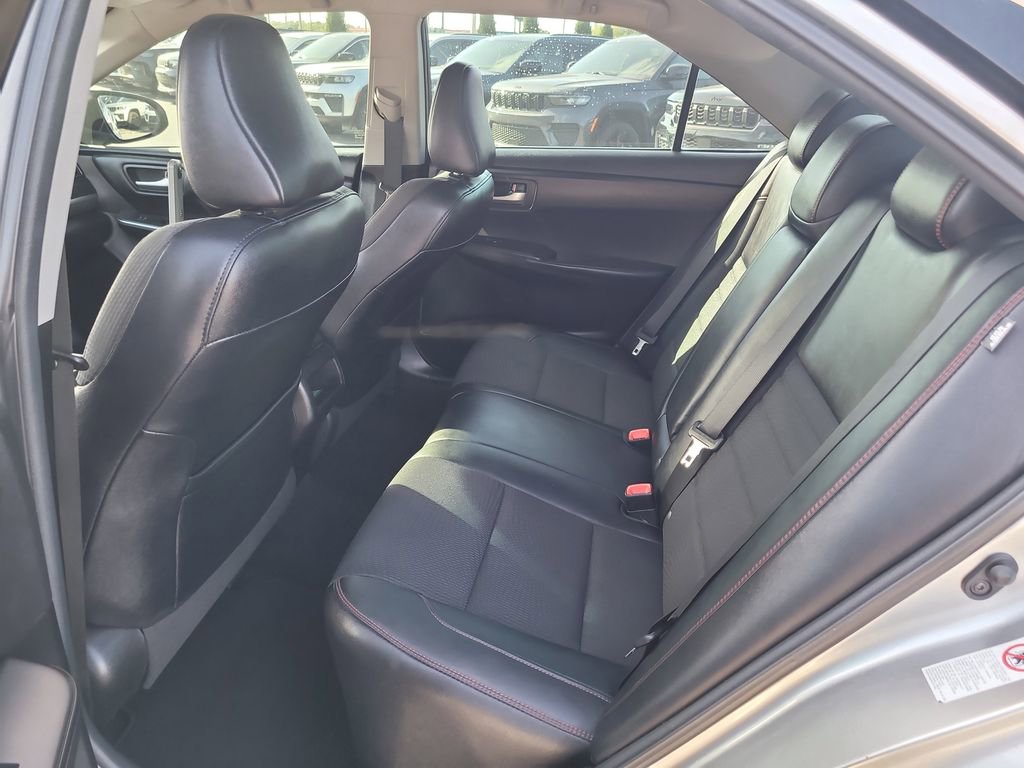 Used 2017 Toyota Camry SE FWD image 11
