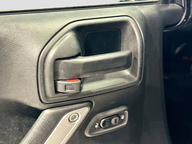 Used 2017 Jeep Wrangler Unlimited Rubicon image 18