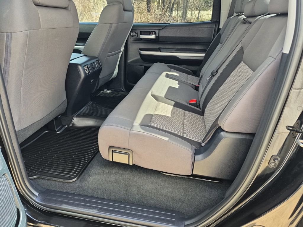 Used 2017 Toyota Tundra SR5 w/ SR5 Upgrade Package image 11