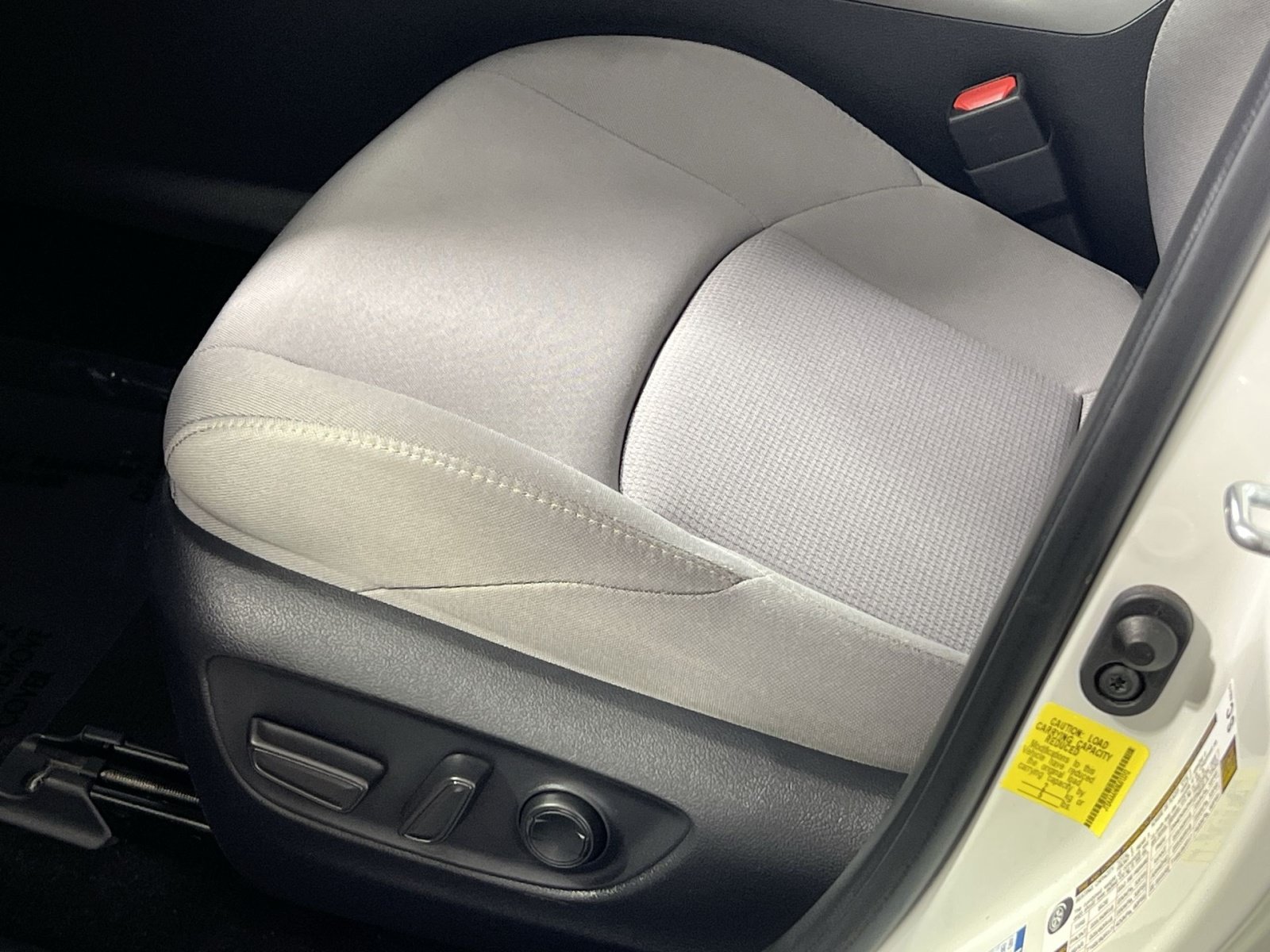 Used 2021 Toyota Venza LE w/ Carpet Mat Package (TMS) AWD/4WD image 14