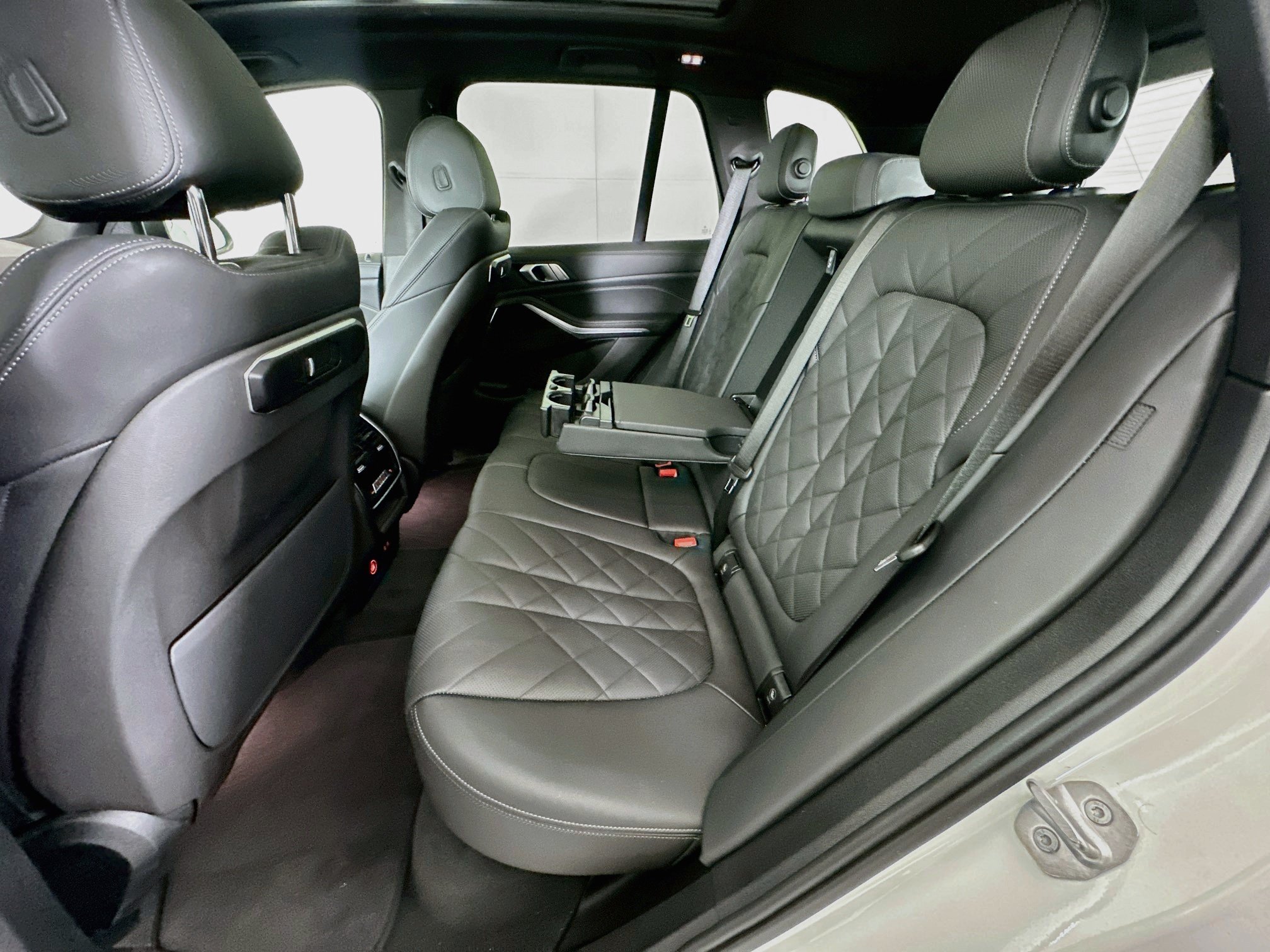 Used 2025 BMW X5 sDrive40i w/ Parking Assistance Package RWD image 29
