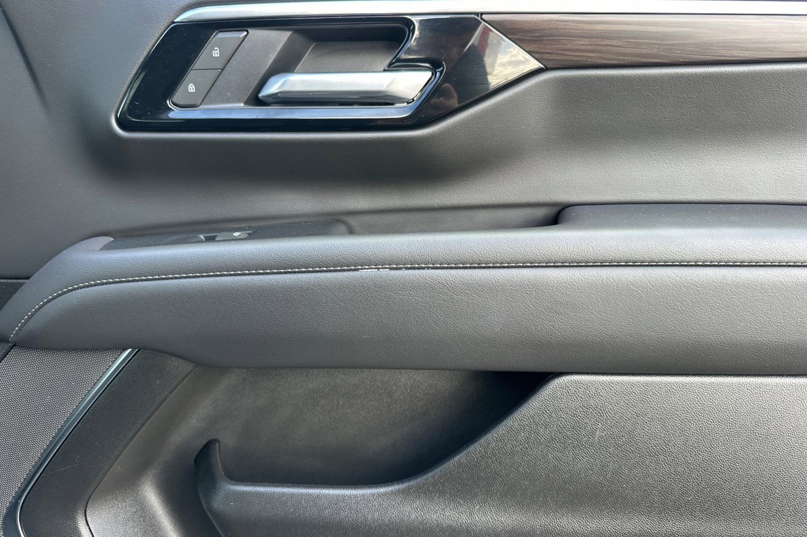 Certified 2025 Chevrolet Tahoe Z71 image 22