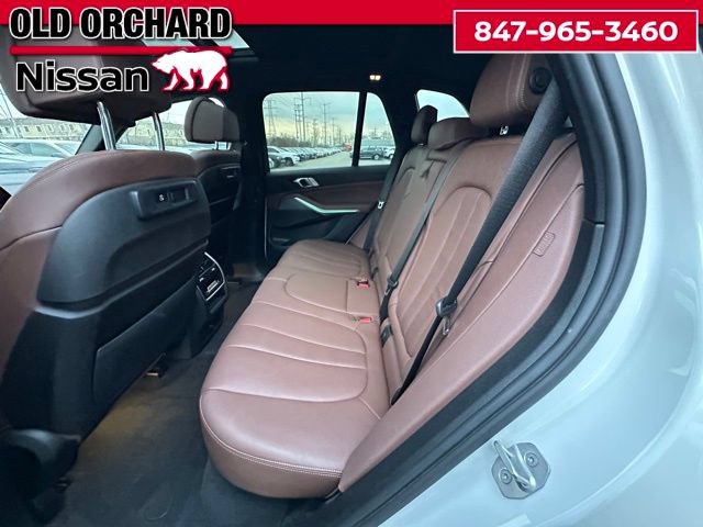 Used 2022 BMW X5 xDrive40i w/ Premium Package AWD/4WD image 13