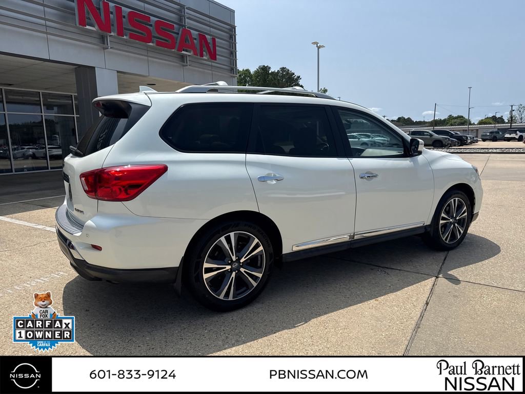 Used 2019 Nissan Pathfinder Platinum FWD image 12