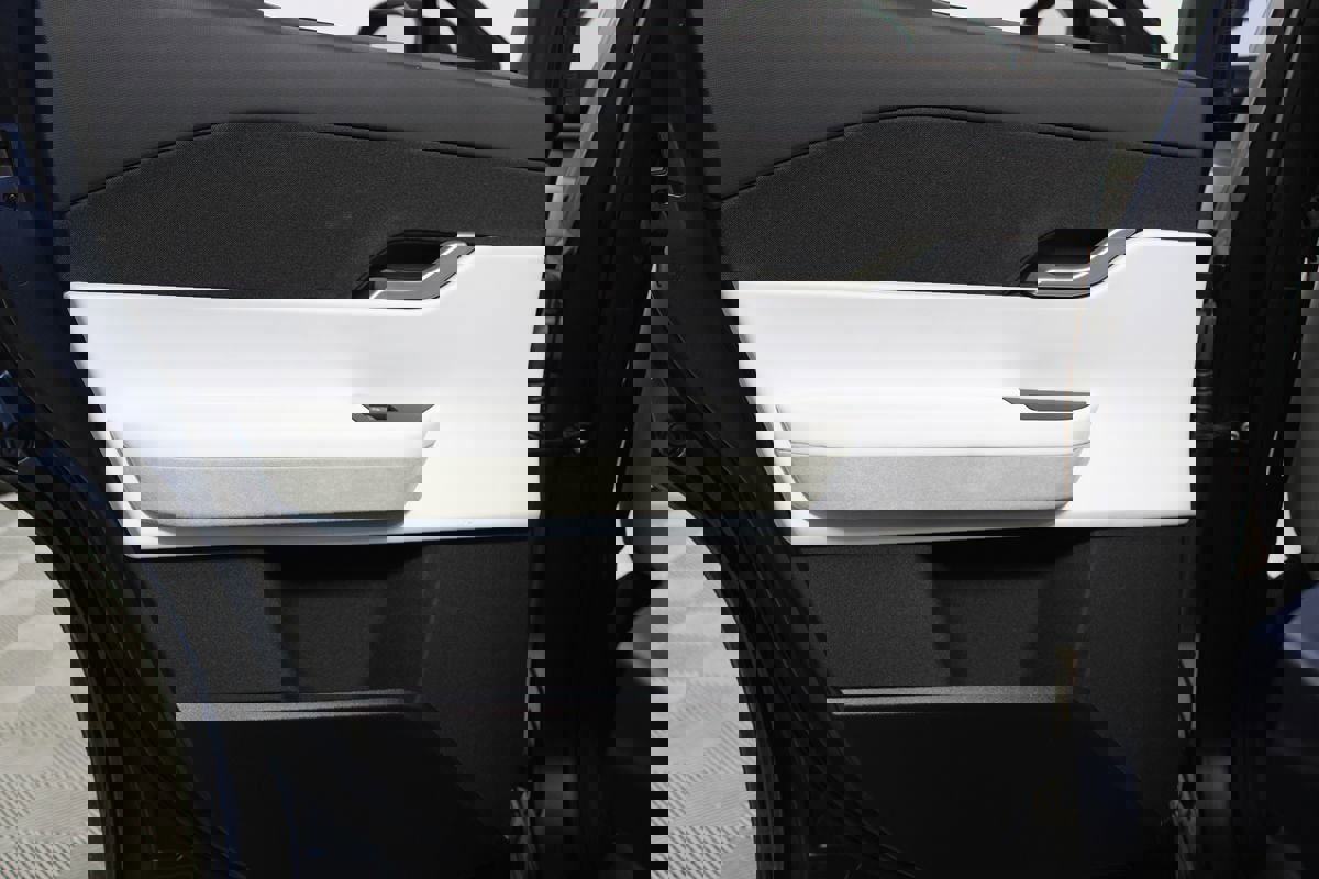 Used 2023 Fisker Ocean One image 30