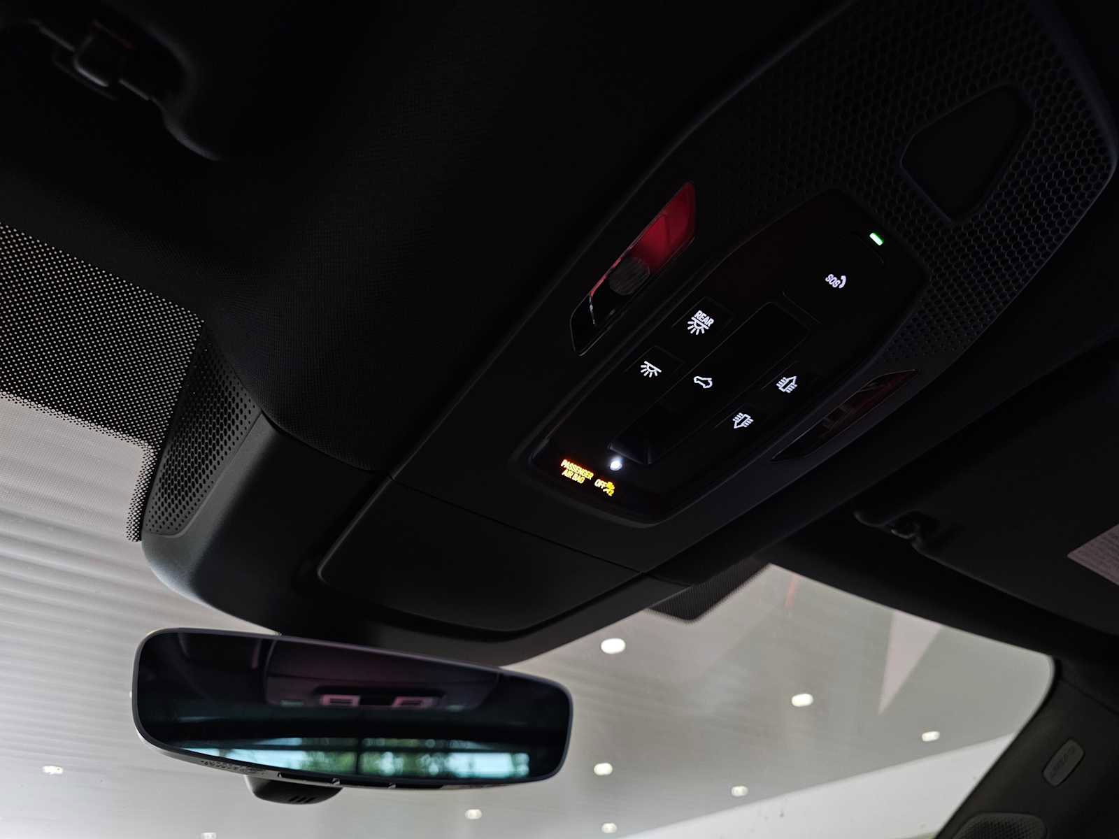 New 2024 Porsche Macan 4 Electric image 29