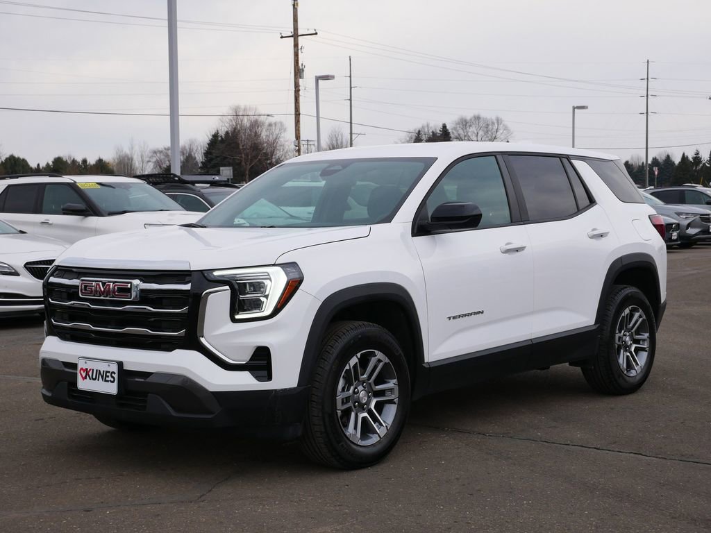 Used 2025 GMC Terrain Elevation AWD/4WD image 4