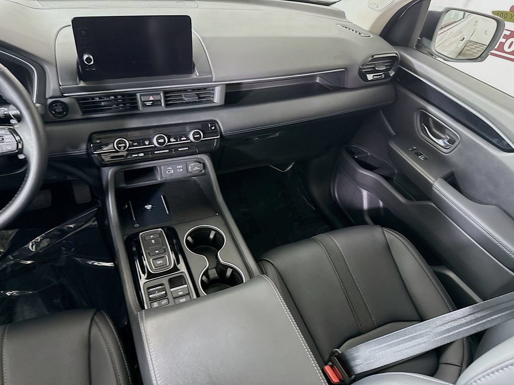 Used 2023 Honda Pilot Touring image 28