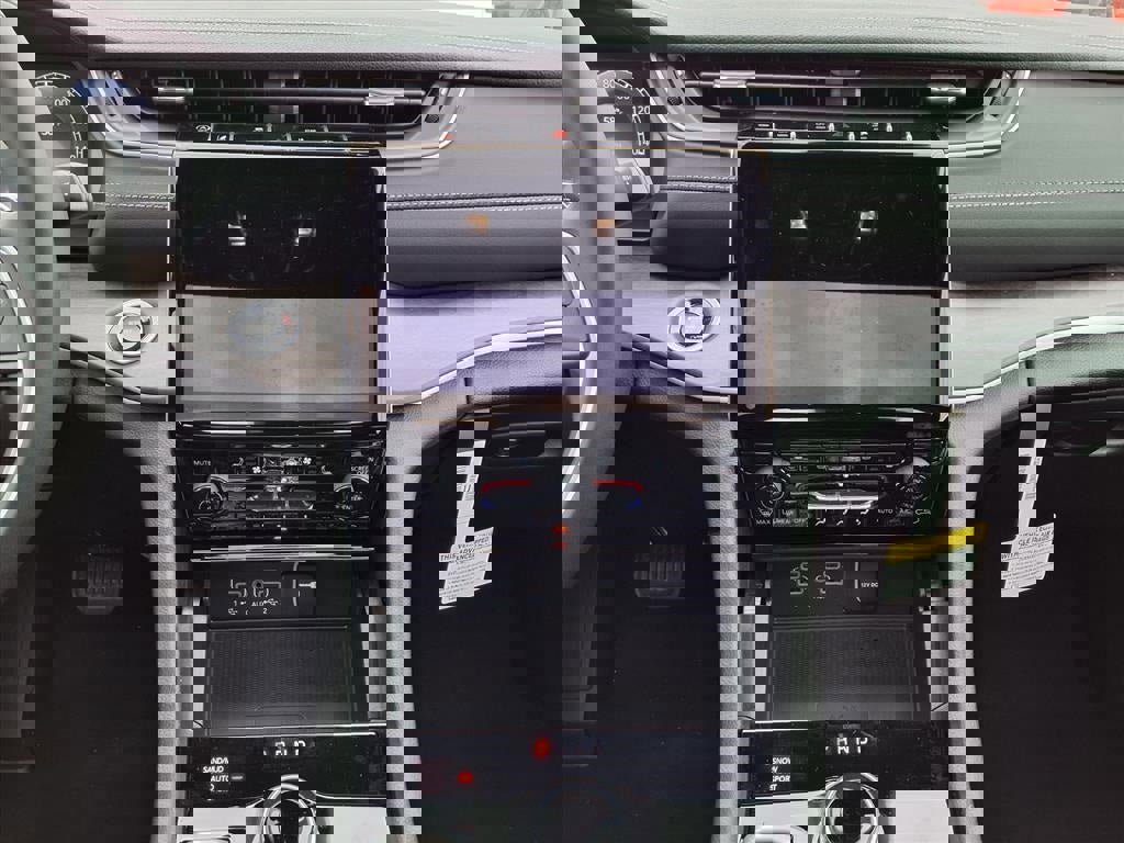 New 2025 Jeep Grand Cherokee Limited w/ Luxury Tech Group II image 21